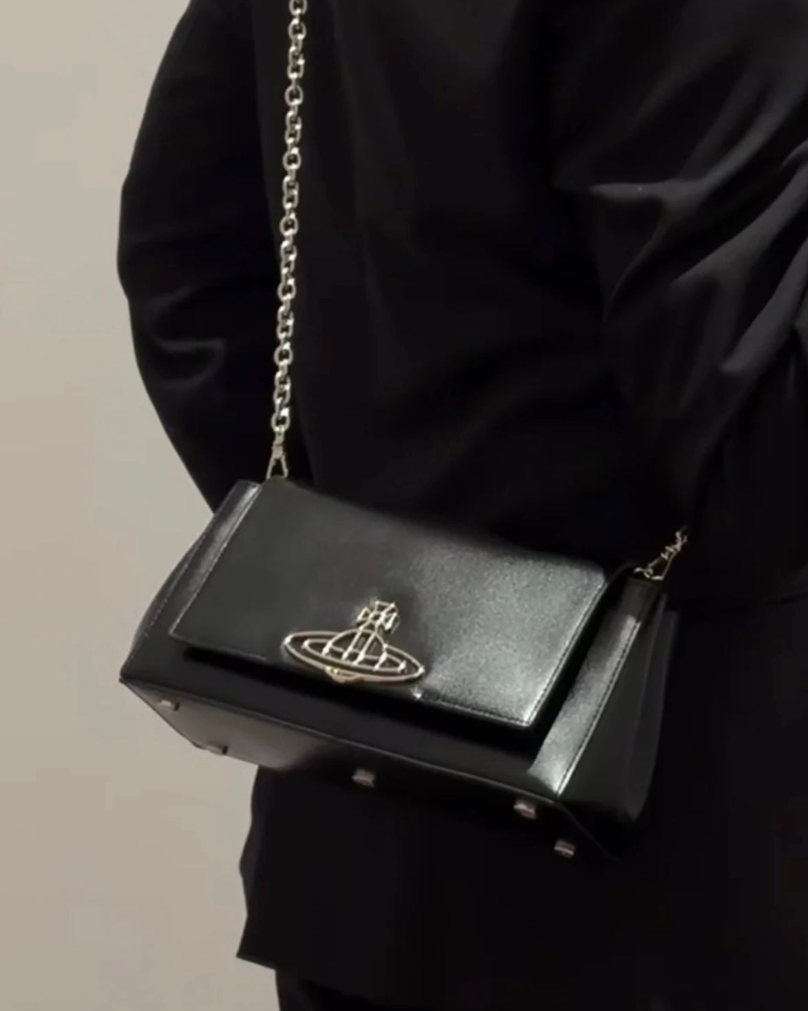 Vivienne Westwood Hazel Handbag SS25春季最新啞黑色 100%小牛皮