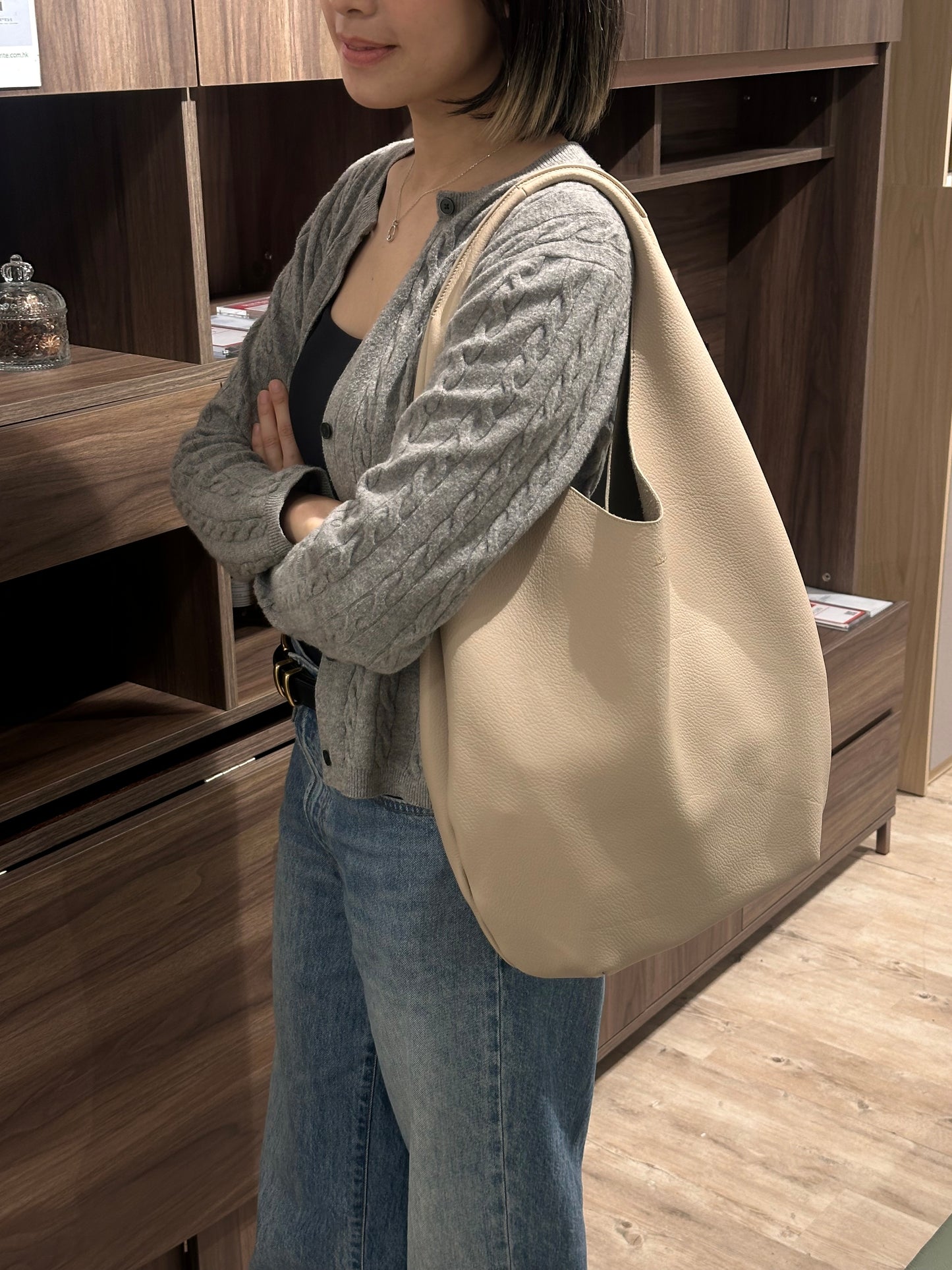 A.P.C. Le Neige Tote Bag 100%真牛皮［多色限時現貨優惠中! 極難補貨!］