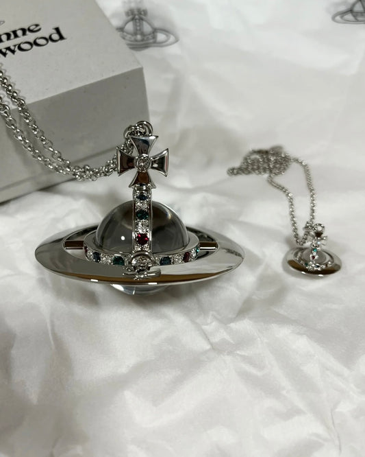 Vivienne Westwood ORB Pendant Crystal Necklace 太空灰星球 [最新上架!]