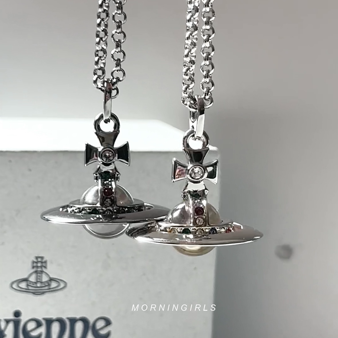 Vivienne Westwood ORB Pendant Crystal Necklace 透明銀色星球