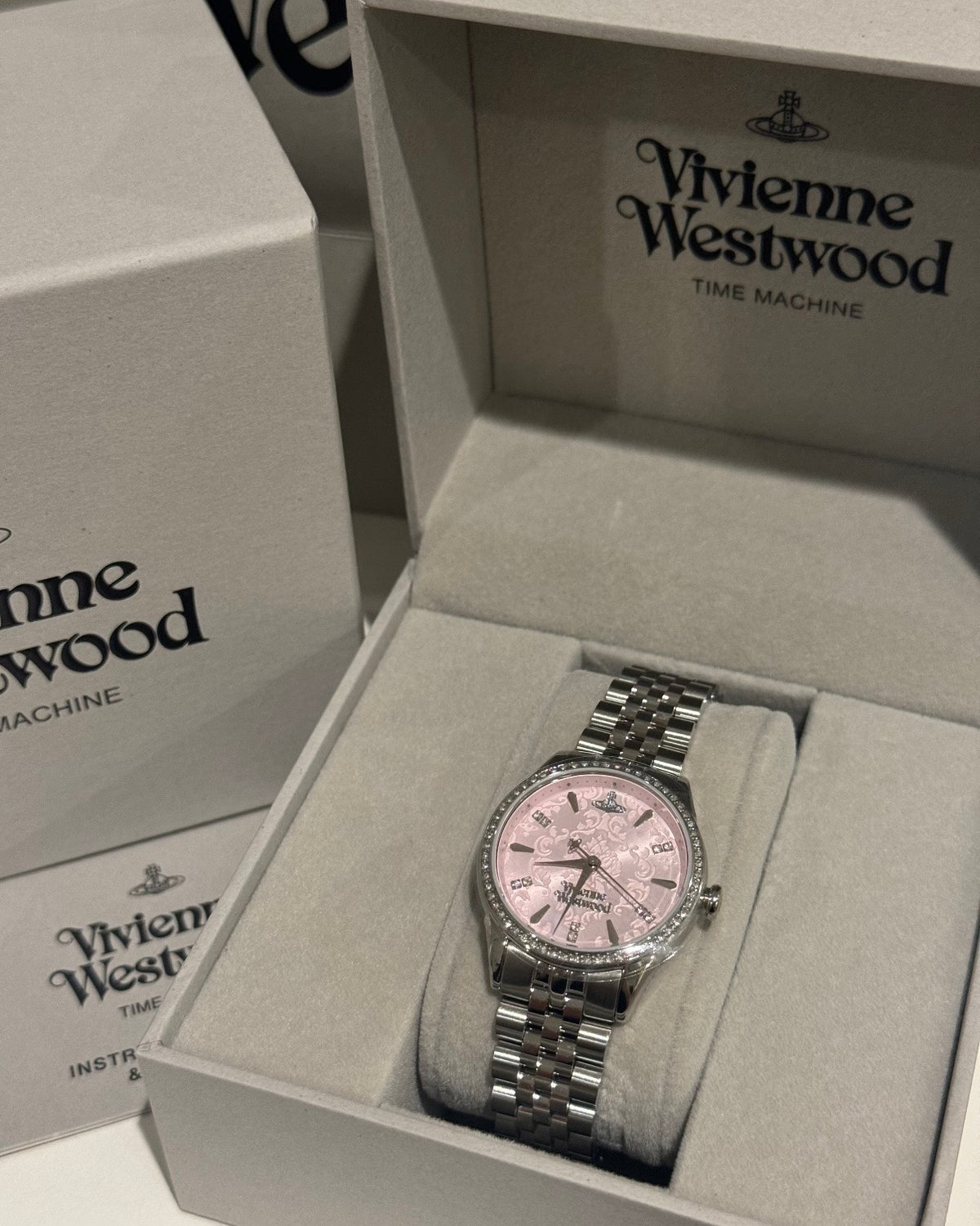 Vivienne Westwood Little Wallace Watch 32mm  [2026最新上架粉鑽浮雕]