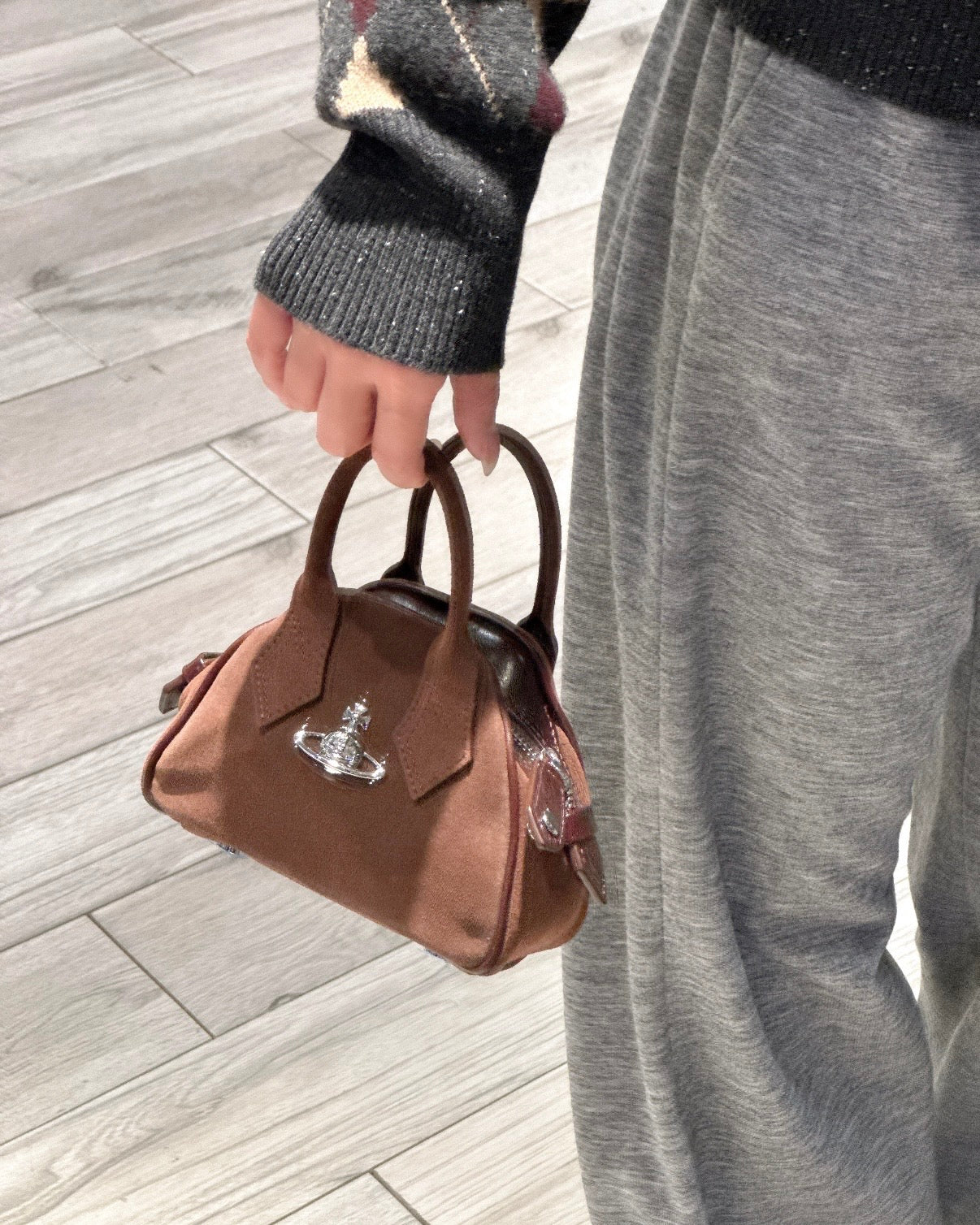 Vivienne Westwood Mini Yasmine Bag 2026最新限定復古猄皮