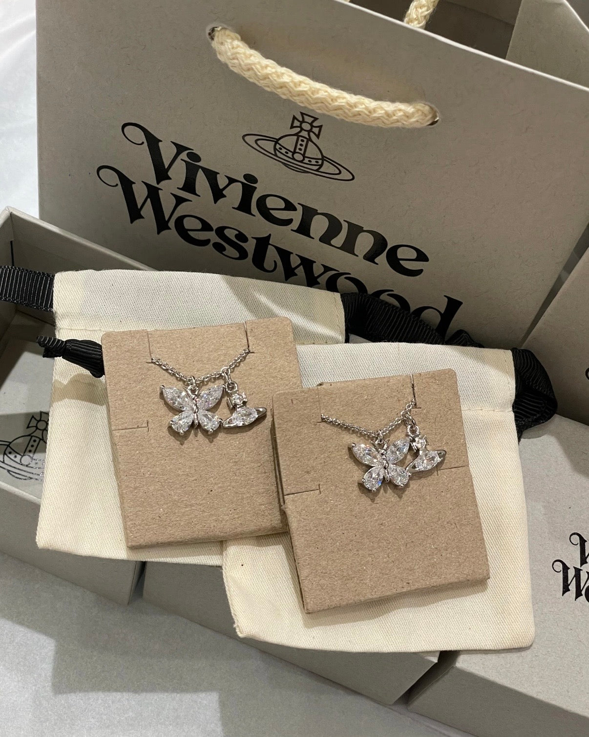 Vivienne Westwood Elianne Necklace 限定蝴蝶星球項鍊 [加價前最後一次優惠 限定爆單款]