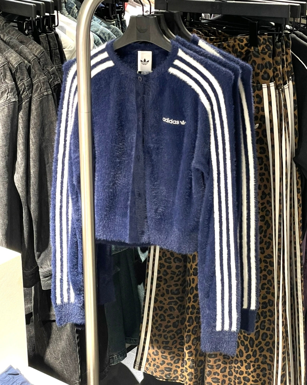 Adidas Originals 3-Stripes Knit Cardigan 超柔軟親膚毛毛外套 海軍藍 [超小量貨 海外限定]