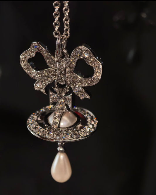 Vivienne Westwood Aleksa Octavie Necklace 巴洛克水滴珍珠蝴蝶結 [已斷貨最後現貨 仙氣滿分]