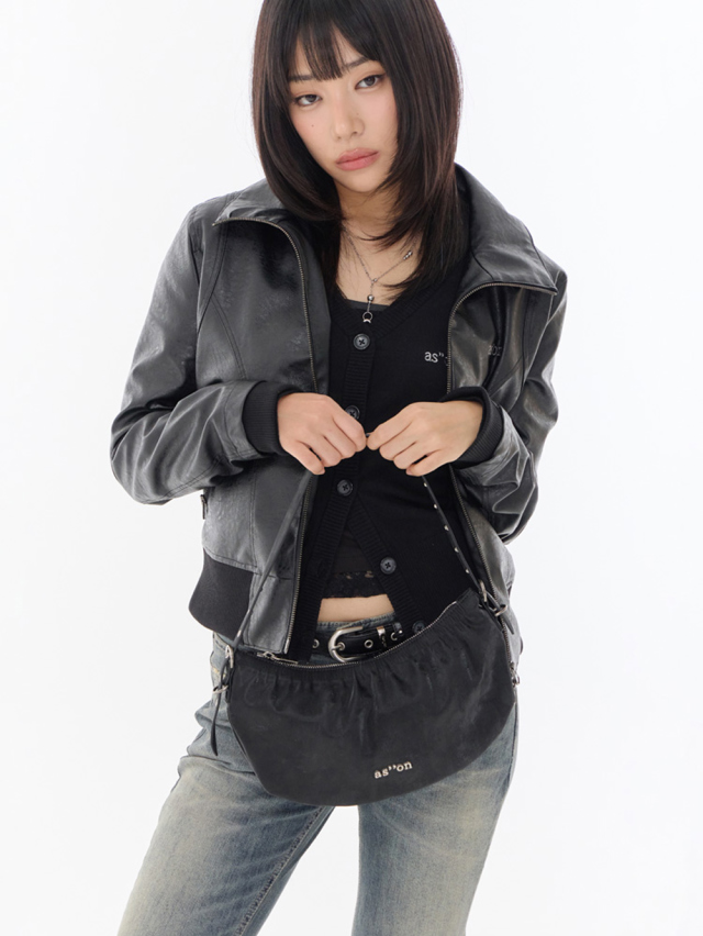 最新韓國選物🇰🇷 Ason Luna Bag 絲絨半月袋［極簡天鵝絨面料 奢華微光自帶高級氣場！］