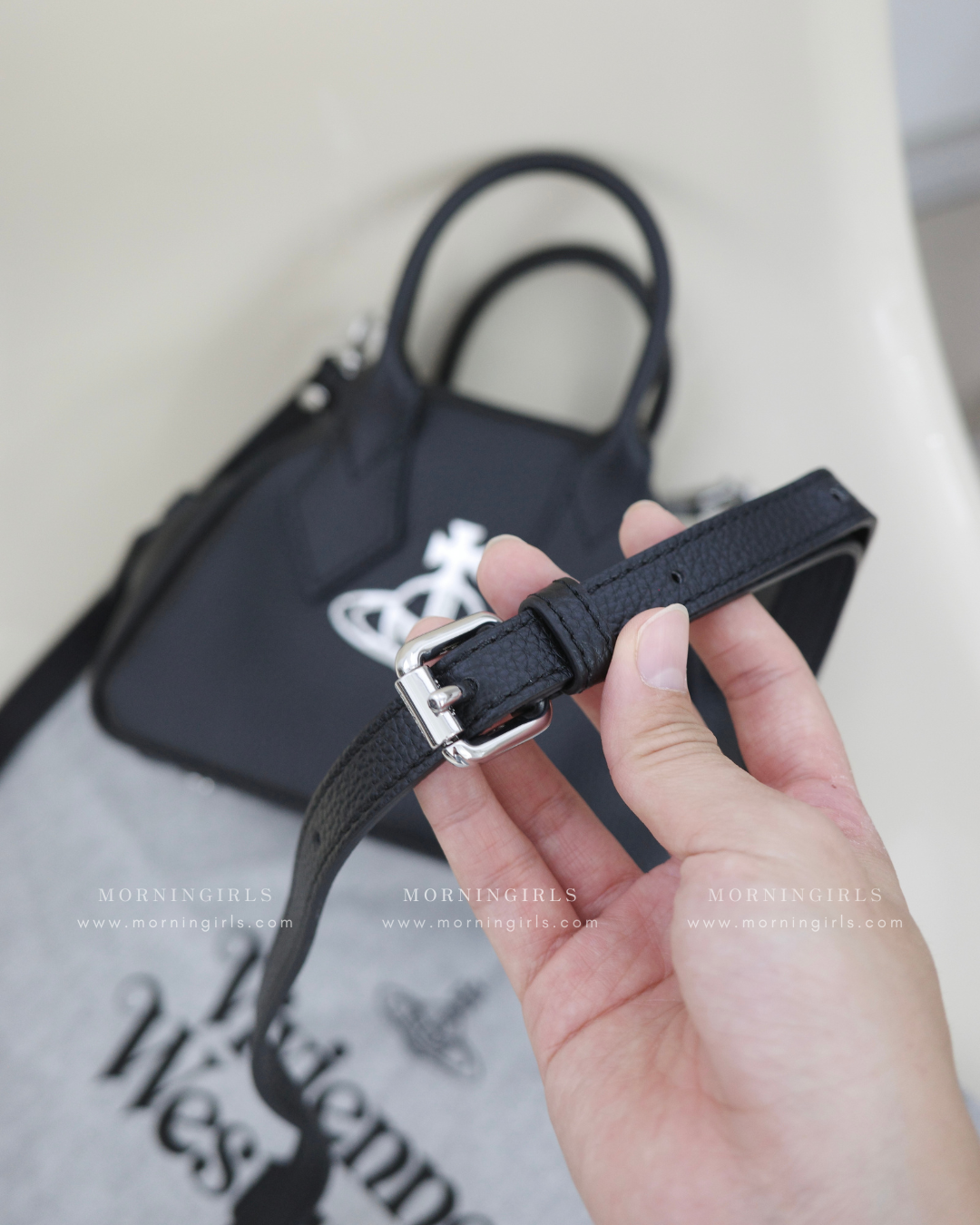 Vivienne Westwood Yasmine Mini Bag 荔枝皮保齡球袋 [年中折扣中!]