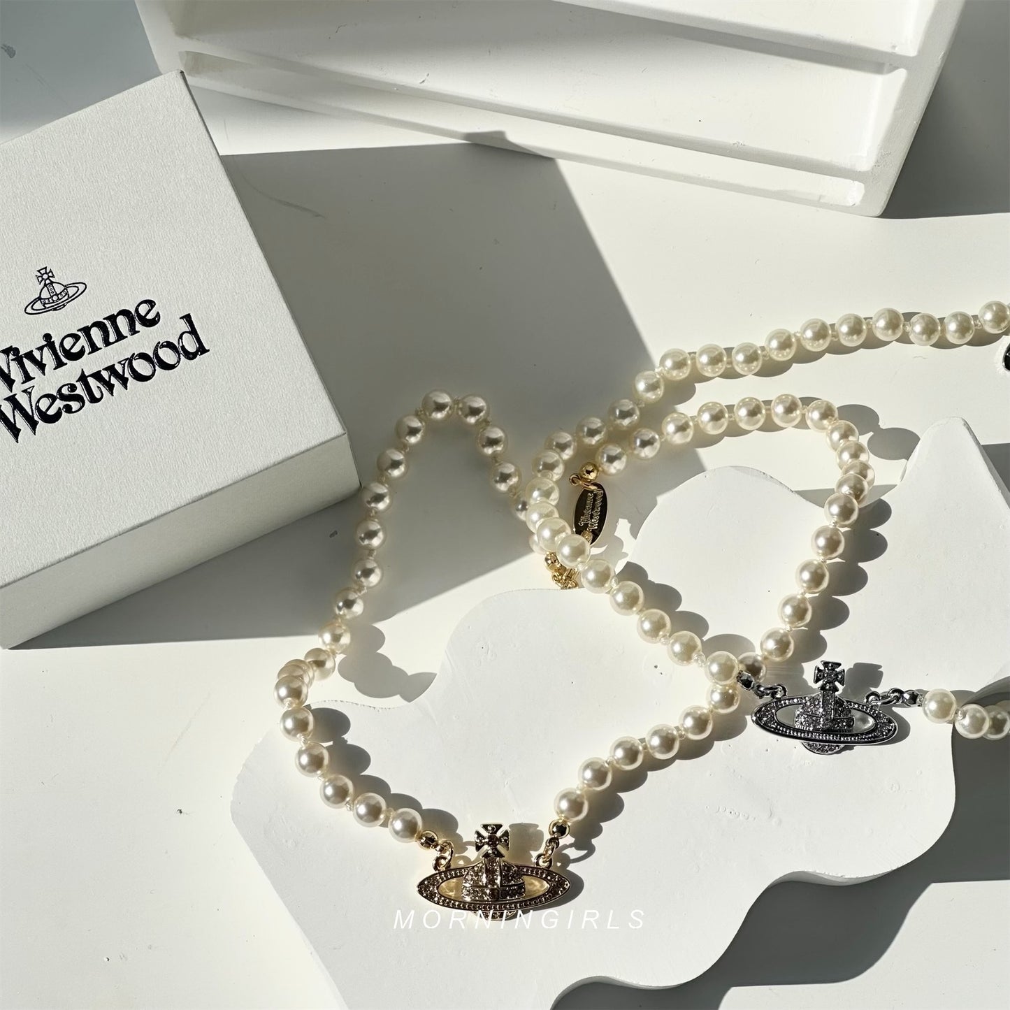 Vivienne Westwood Mini Bas Relief Pearl Choker [銀色重新補貨!]