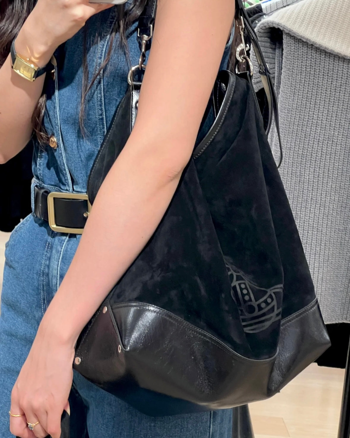 Vivienne Westwood Nancy Hobo Bag 秋冬必備猄皮 [最新上架深啡限量優惠現貨中! 超大容量流浪袋!]