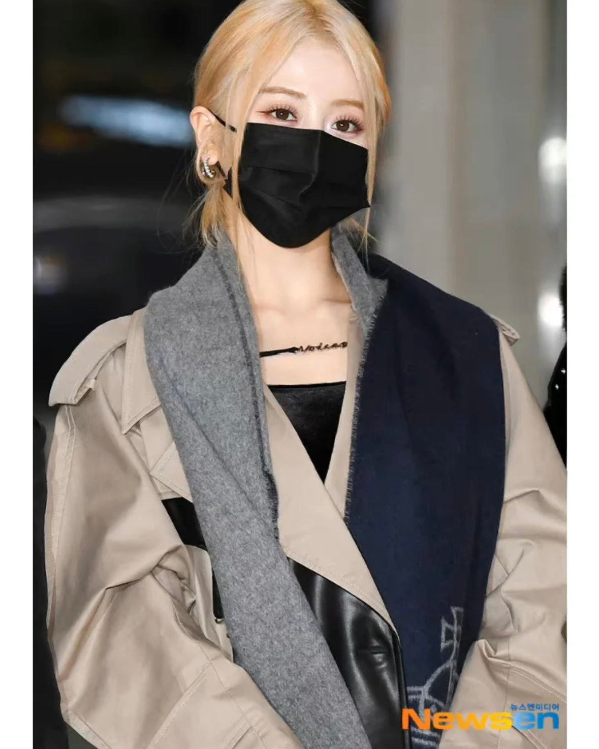 Vivienne Westwood Double ORB Logo Scarf (100% wool) 藍灰雙面 [LE SSERAFIM許允真同款]