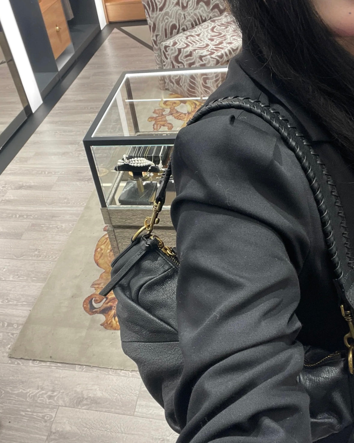 Vivienne Westwood Agnes Shoulder Bag 100%全牛皮超美牛角包［大推薦必入手Lemaire平替版 舊版金扣限時大折扣中!］