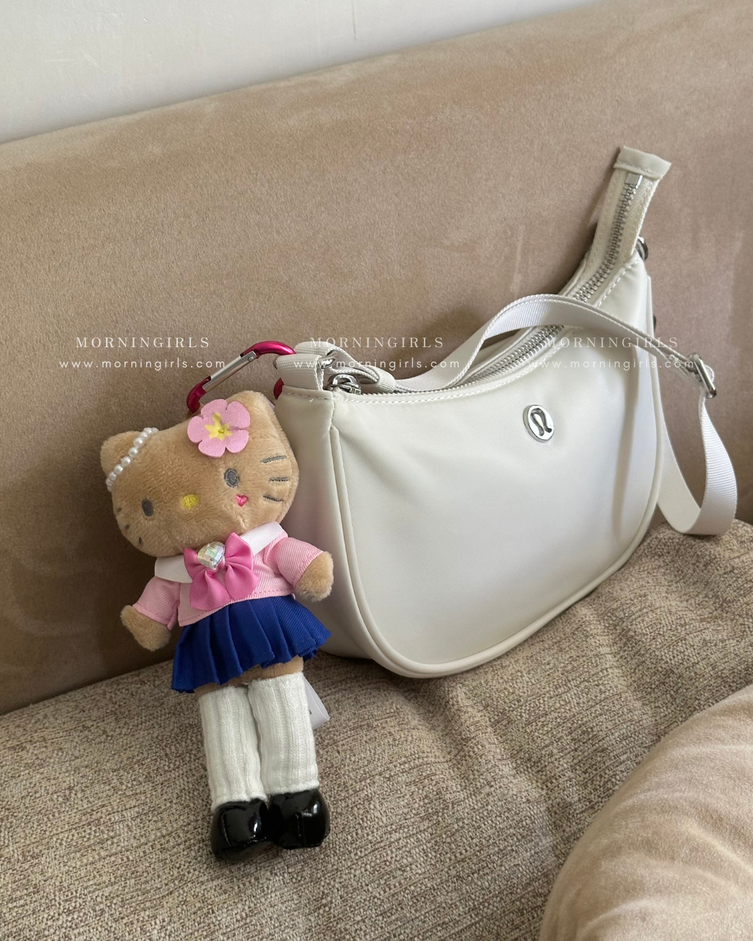 長腿 Hello Kitty 掛飾 𝜗𝜚 日本限定 [大量現貨到達⋆˙⟡可到旺角門市即時購買現貨!]