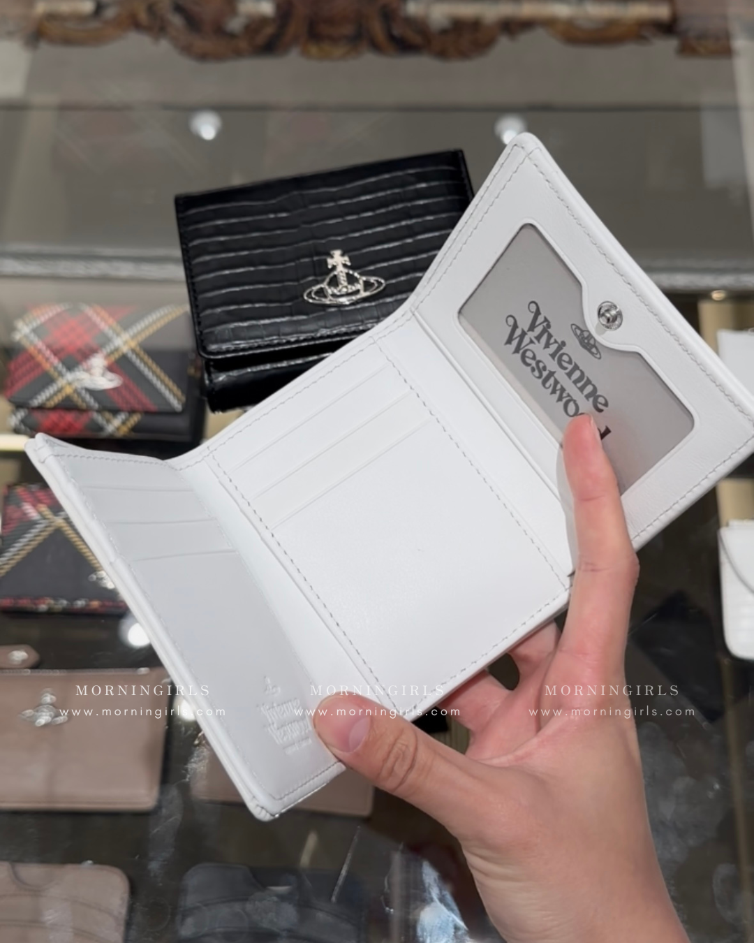 Vivienne Westwood Small Frame Wallet FW25最新啞面鱷魚皮 100%真皮 [超罕有白色 三層連相位]