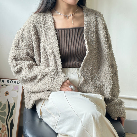 毛毛寬鬆外套 [有色差 實物近似牛油果綠 介意者慎買!!]