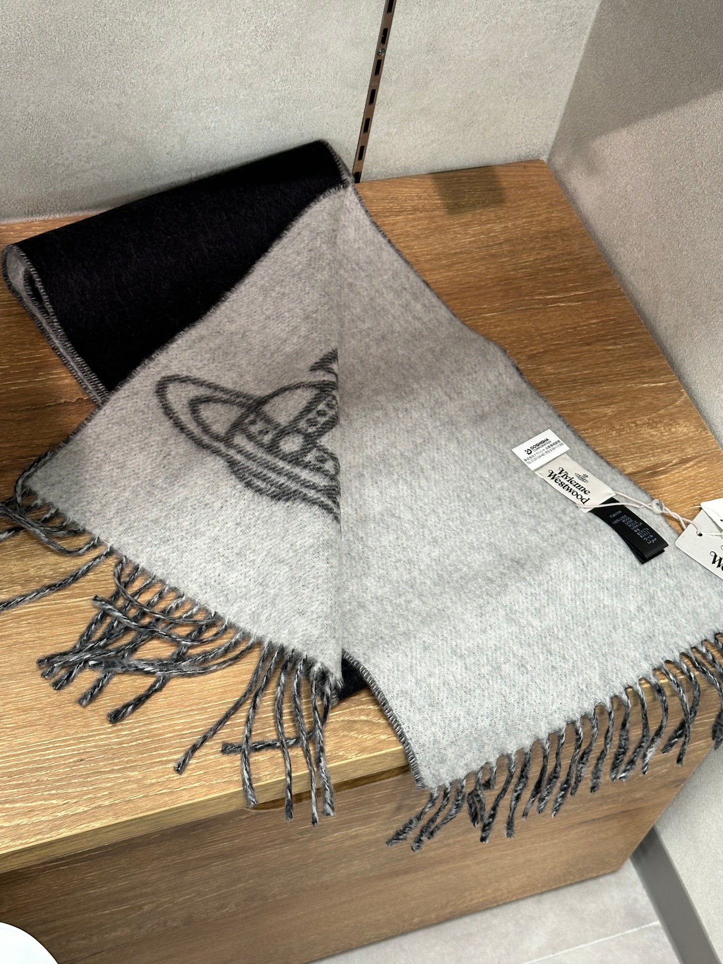 Vivienne Westwood Double ORB Logo Scarf (100% wool) [黑色啡色超熱賣! 日本版 意大利製!]