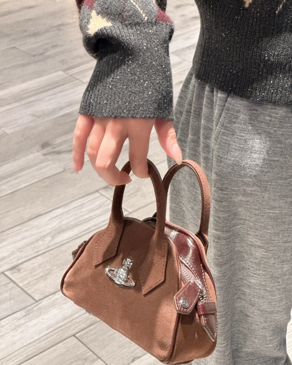 Vivienne Westwood Mini Yasmine Bag 2026最新限定復古猄皮