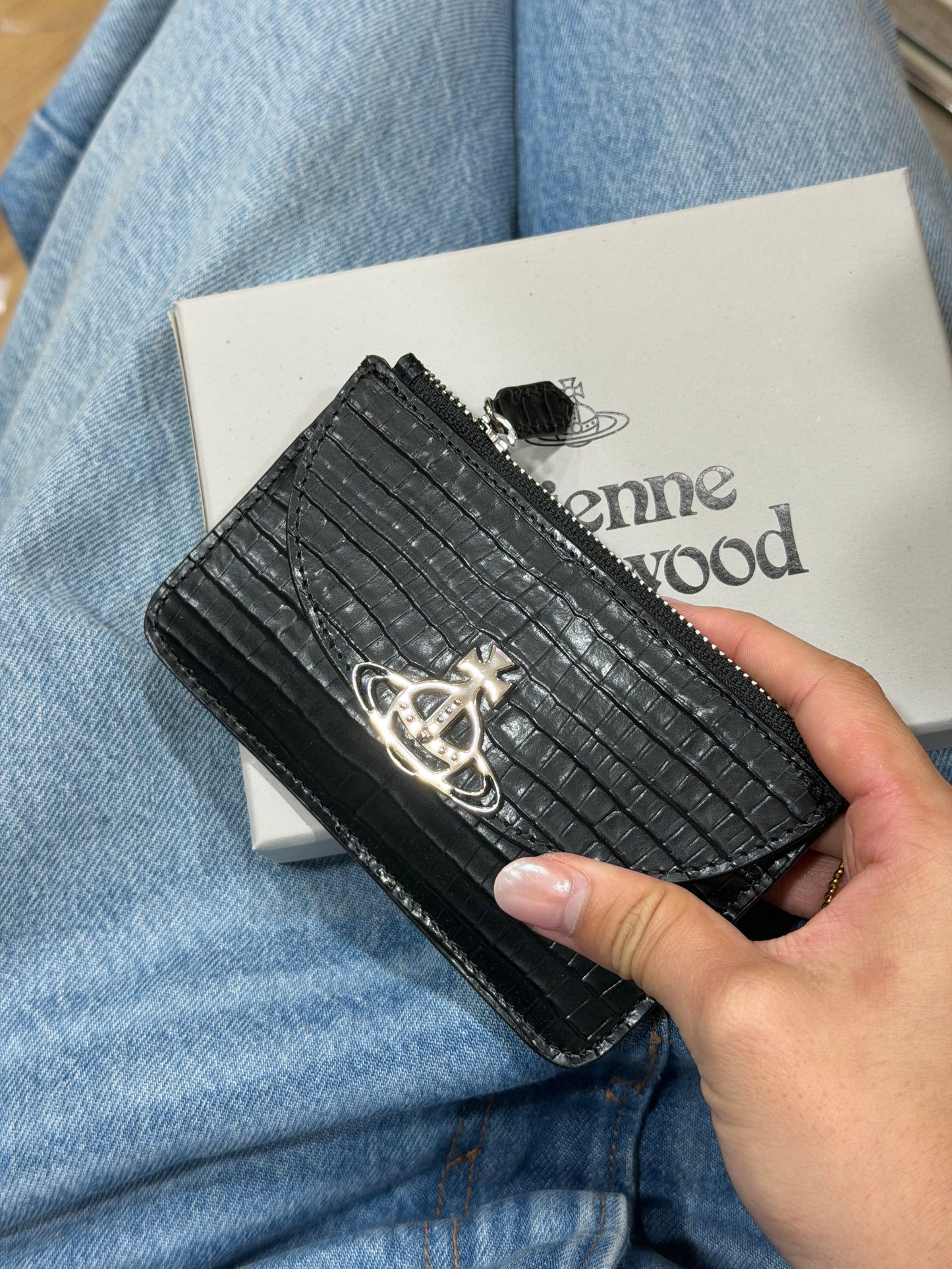 Vivienne Westwood 半月 Slim Long Cardholder 細格鱷魚皮