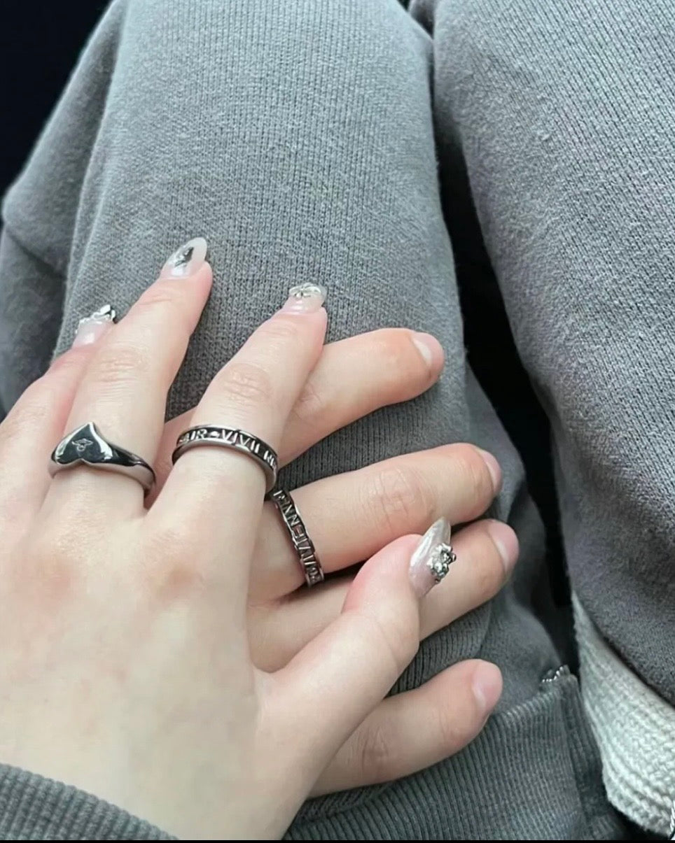 Vivienne Westwood Westminster Ring 簡單設計超適合情侶戎[925純銀 可基本濕水!]