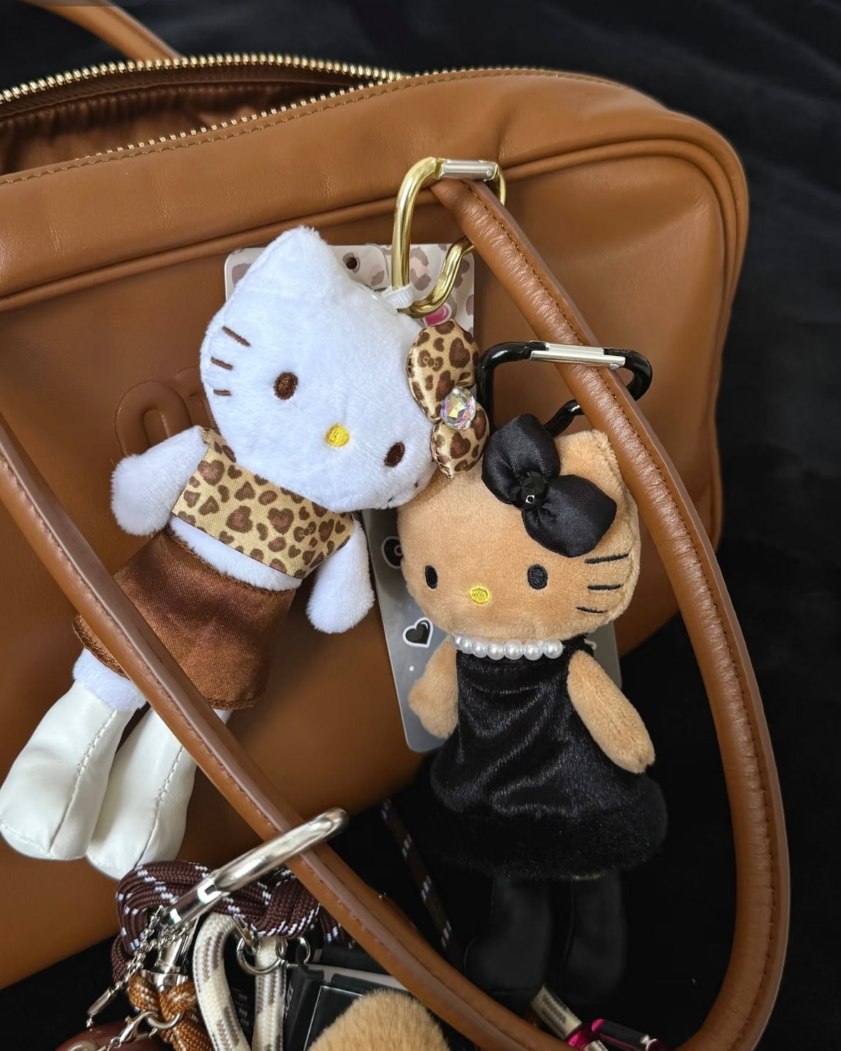 長腿 Hello Kitty 掛飾 𝜗𝜚 日本限定 [大量現貨到達⋆˙⟡可到旺角門市即時購買現貨!]