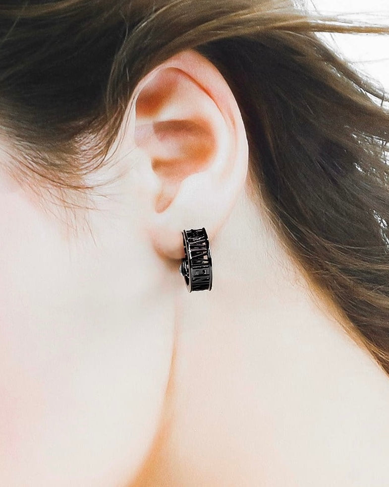 Vivienne Westwood Westminster Earrings 太空灰［最新上架! 型格之選! 限量現貨優惠!］