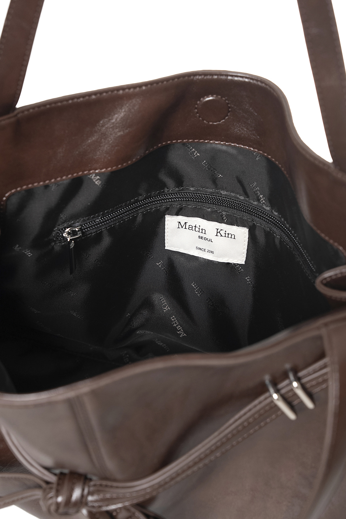 最新韓國選物🇰🇷 Matin Kim Drop Tail Mellow Big Shoulder Bag 垂墜綁繩大法棍袋［法式慵懶 俐落垂結！］