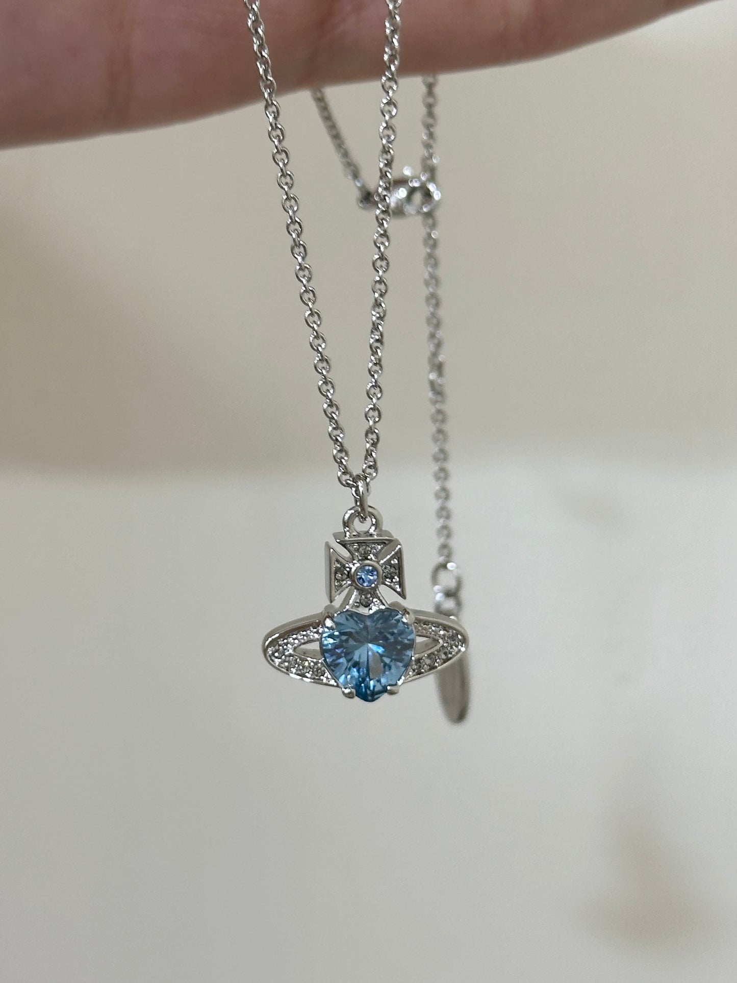 Vivienne Westwood Ariella 閃鑽愛心最新天空藍［超限量現貨發售中!］