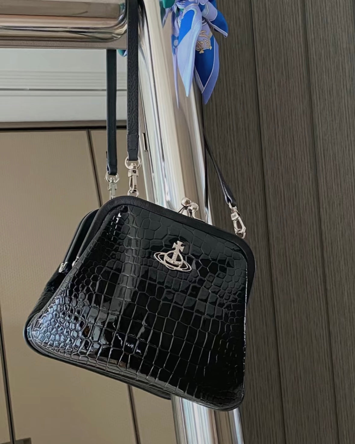 Vivienne Westwood Vivienne's Clutch Bag 黑色鱷魚皮 [雙11折上折 大折扣中!]