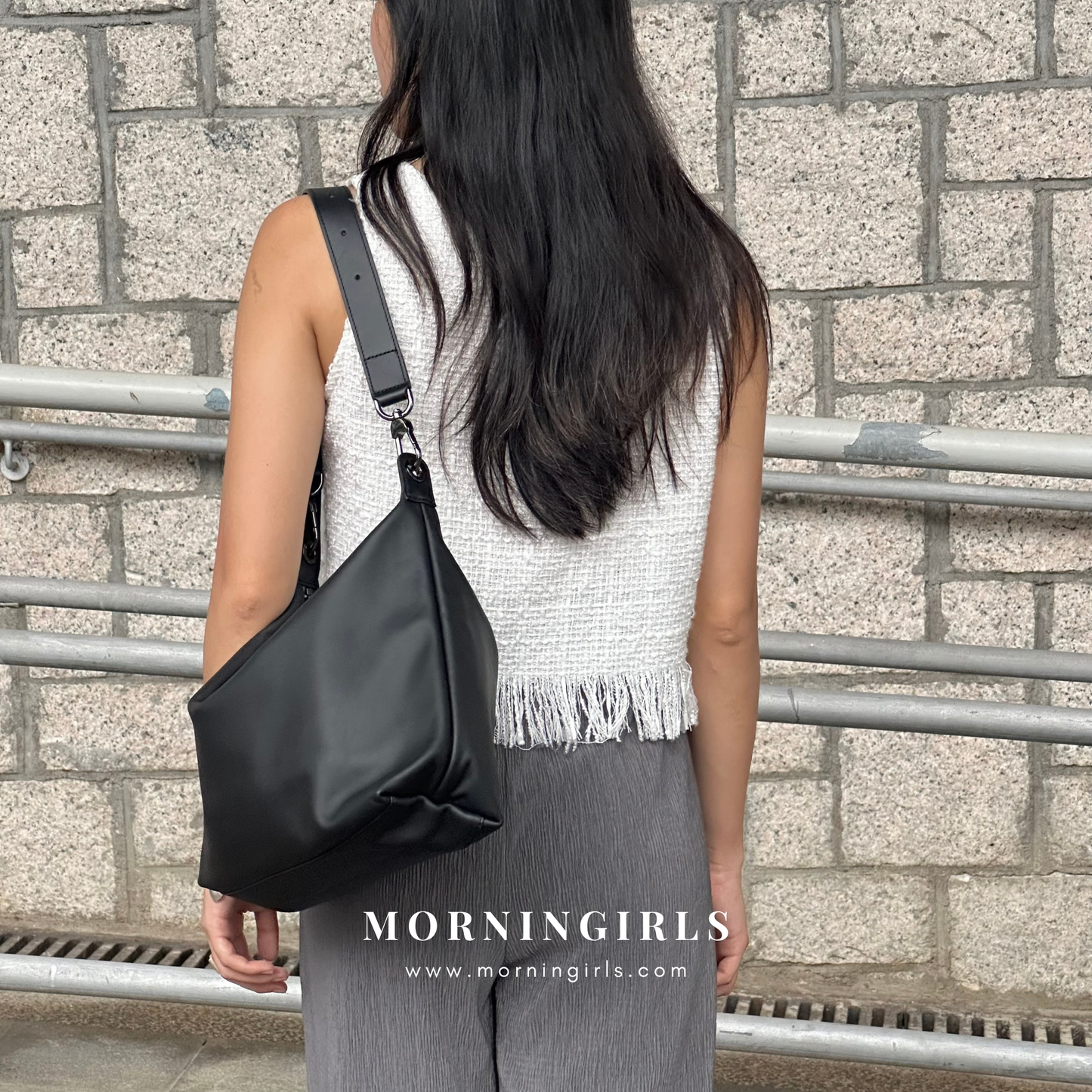 LONGCHAMP Le Pliage Xtra M Hobo Bag 超熱賣真皮系列［超人氣黑色大象灰限量現貨優惠中 完售即止!］