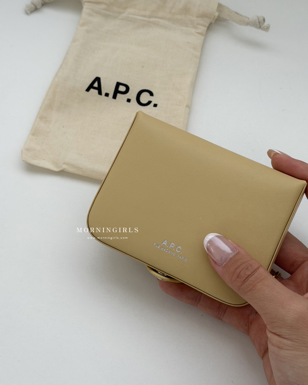 A.P.C. Josh Wallet 盒子銀包  [超治癒燕麥黃優惠中 銷量第一♡中性款式男女適用]