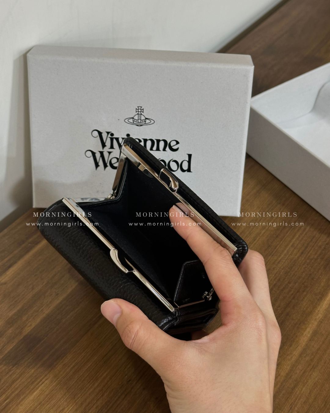 Vivienne Westwood Small Frame Wallet 黑銀荔枝皮［極難補貨! 超罕有相位!]
