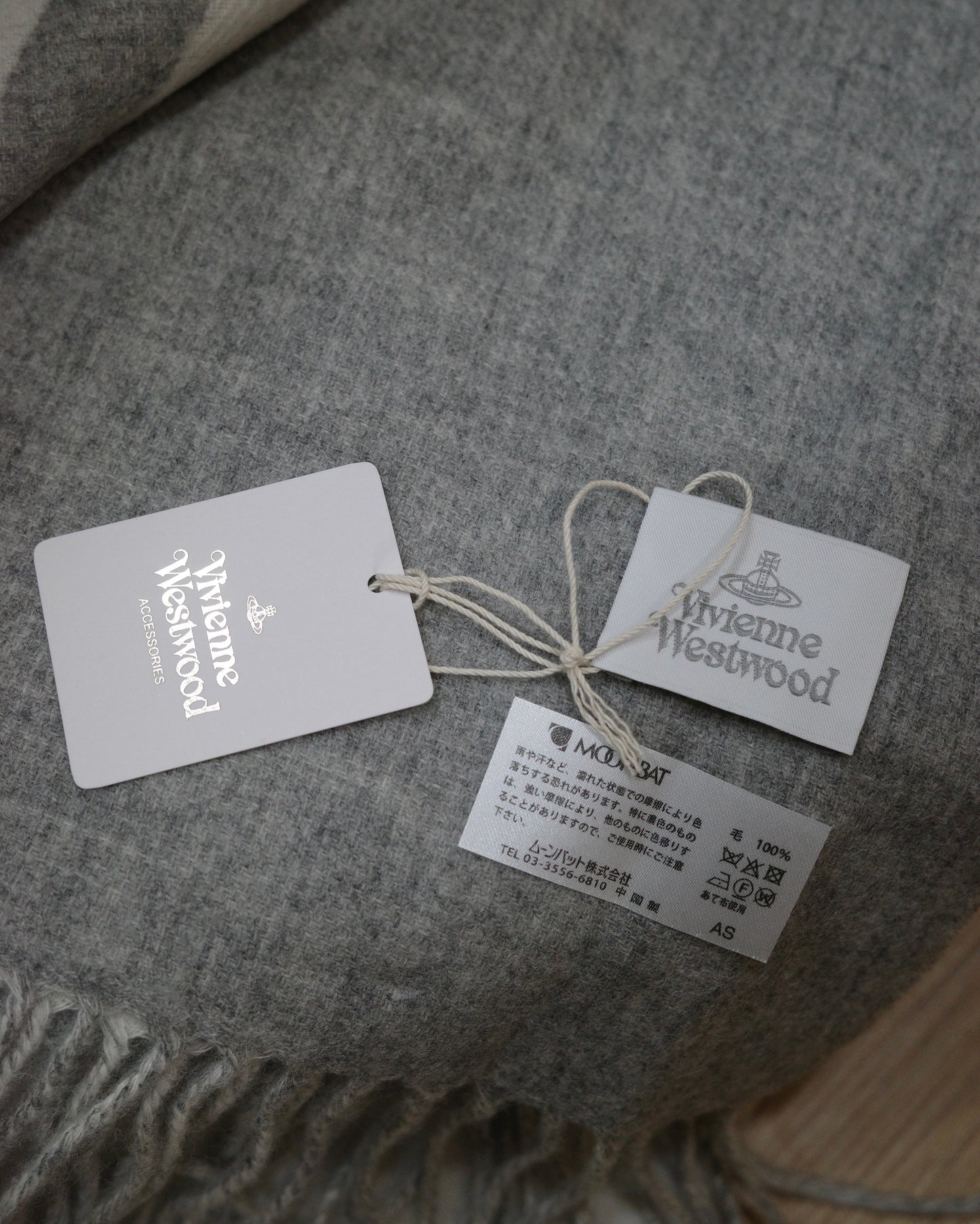 Vivienne Westwood Reversible ORB Logo Scarf 大尺寸雙面頸巾 (100%羊毛) [日本限定! 已停產最後現貨]