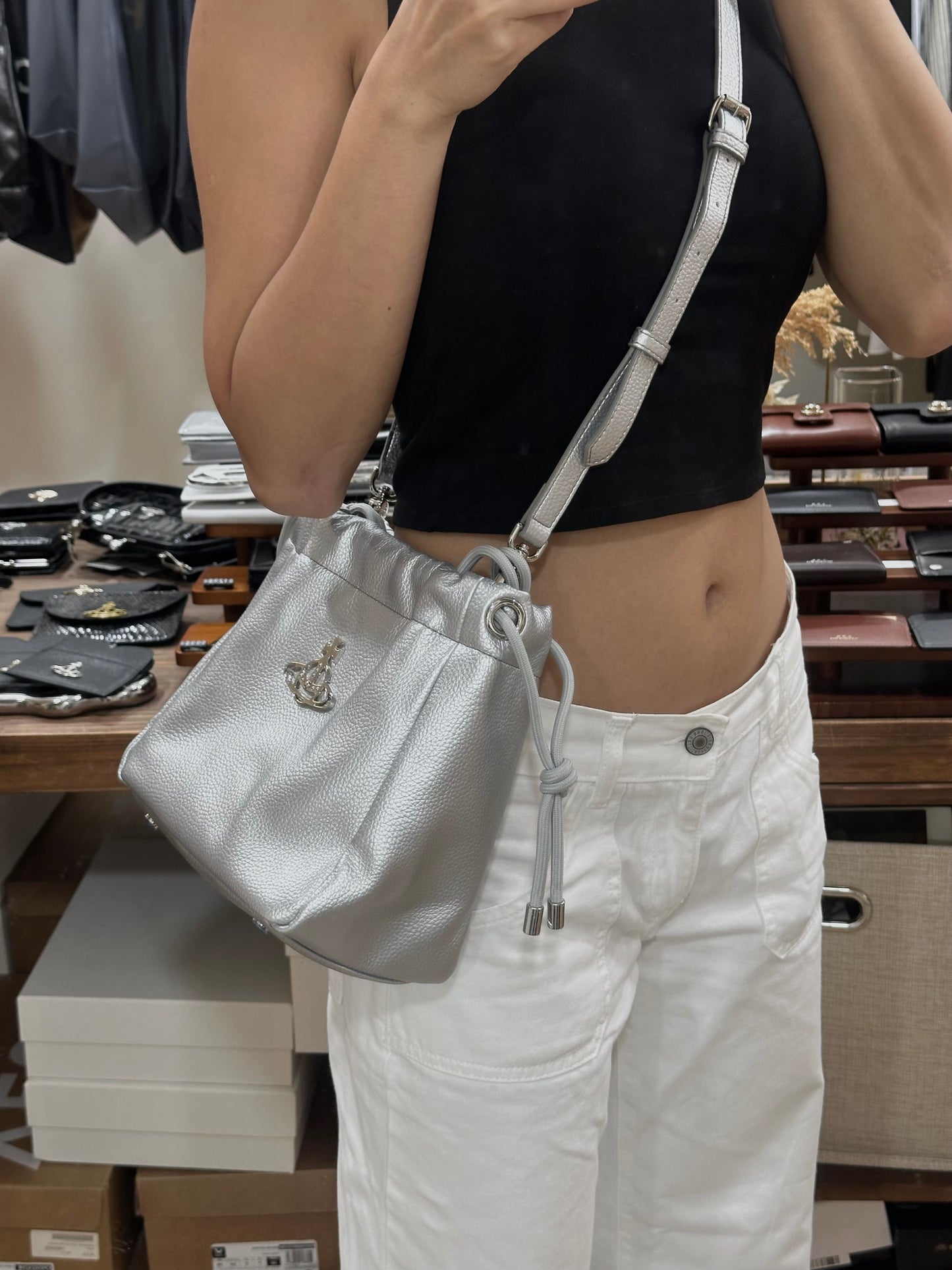 Vivienne Westwood Hilary Bucket Bag 專櫃限定閃銀色 Shining Silver [最新上架限量色!]