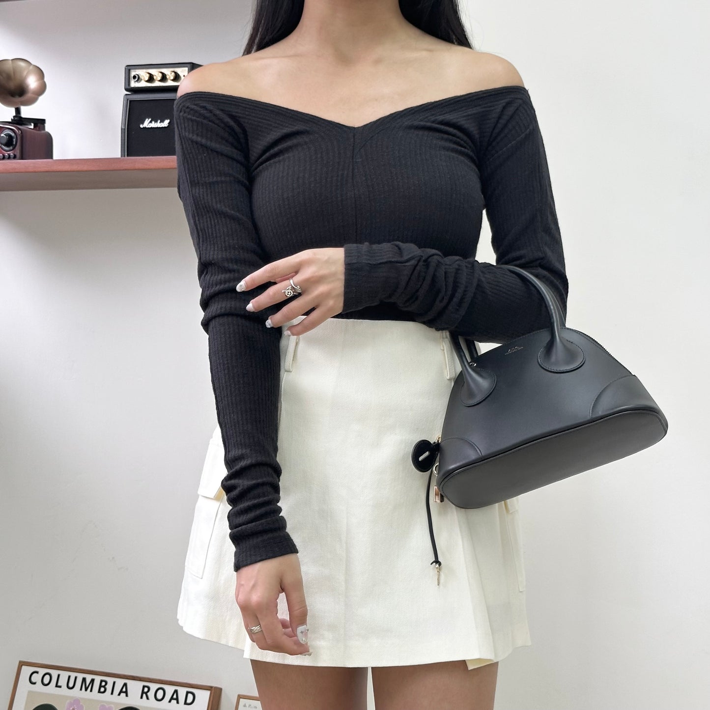 Deep V Off Shoulder Top [門市搬遷清貨限時優惠$99!]