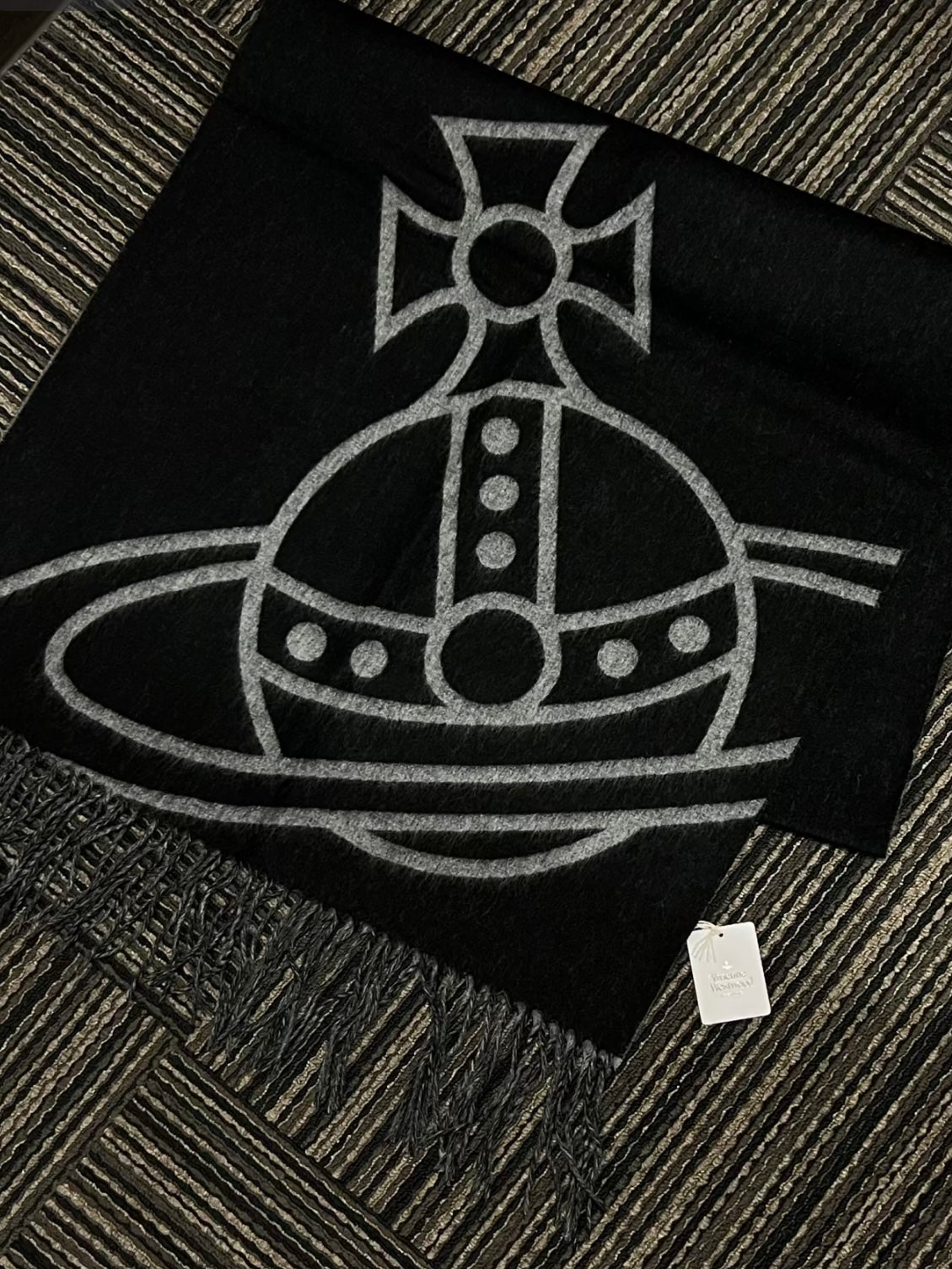 Vivienne Westwood Reversible ORB Logo Scarf 大尺寸雙面頸巾 (100%羊毛) [日本限定! 已停產最後現貨]