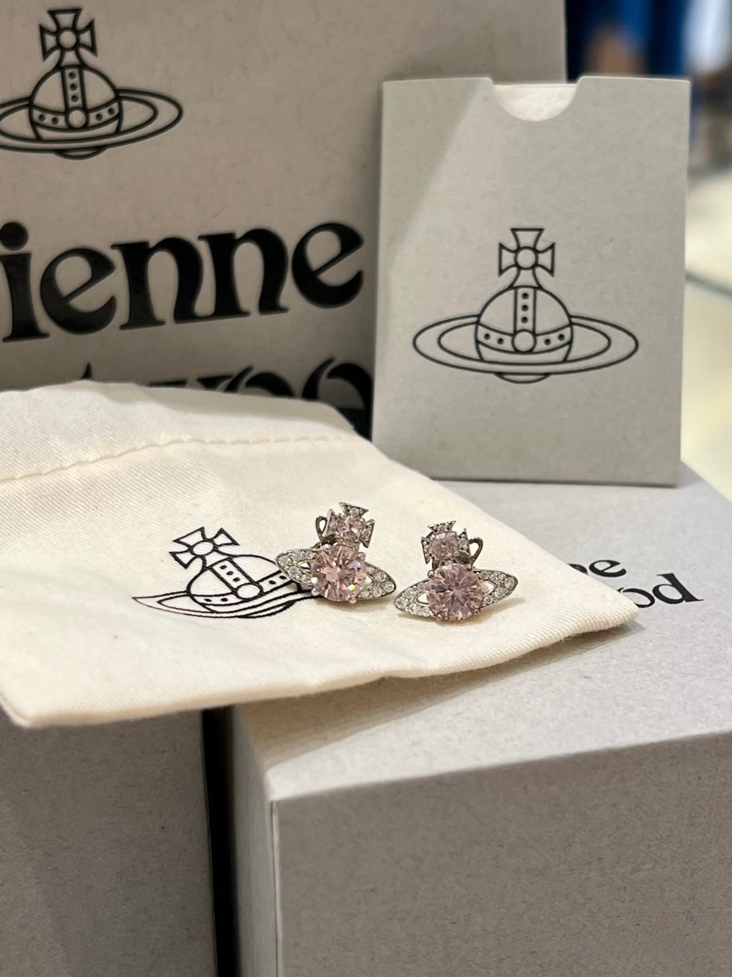 Vivienne Westwood Ismene Earrings [最新上架! 超美粉鑽全閃石耳環]