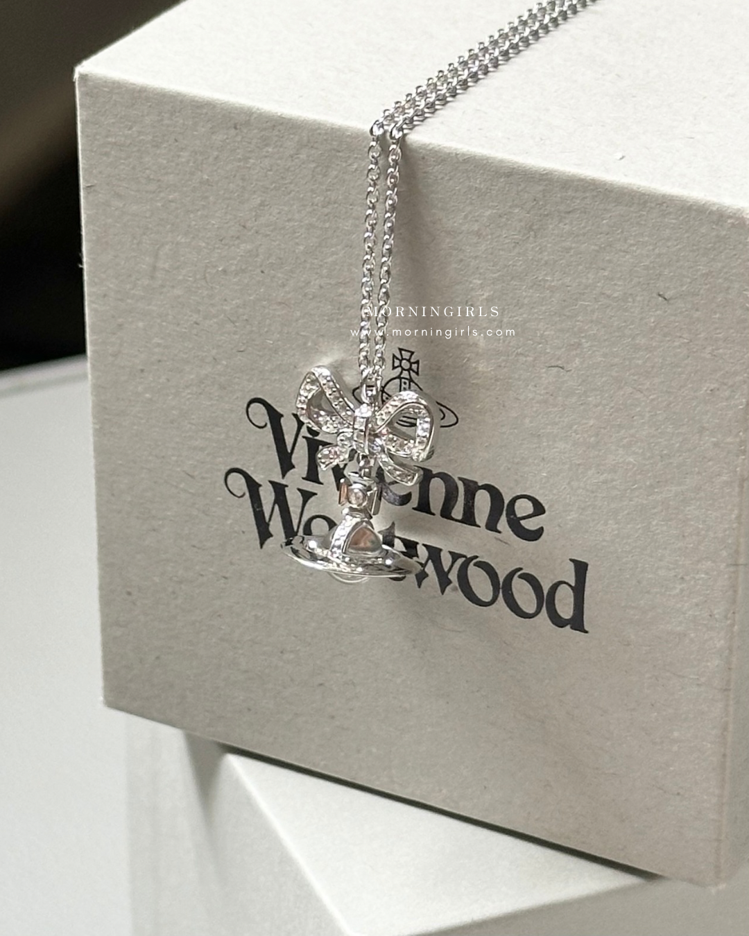 Vivienne Westwood Octavie Pendant Necklace 蝴蝶結星球 [100%純銀 IVE直井怜同款 現貨發售中!]