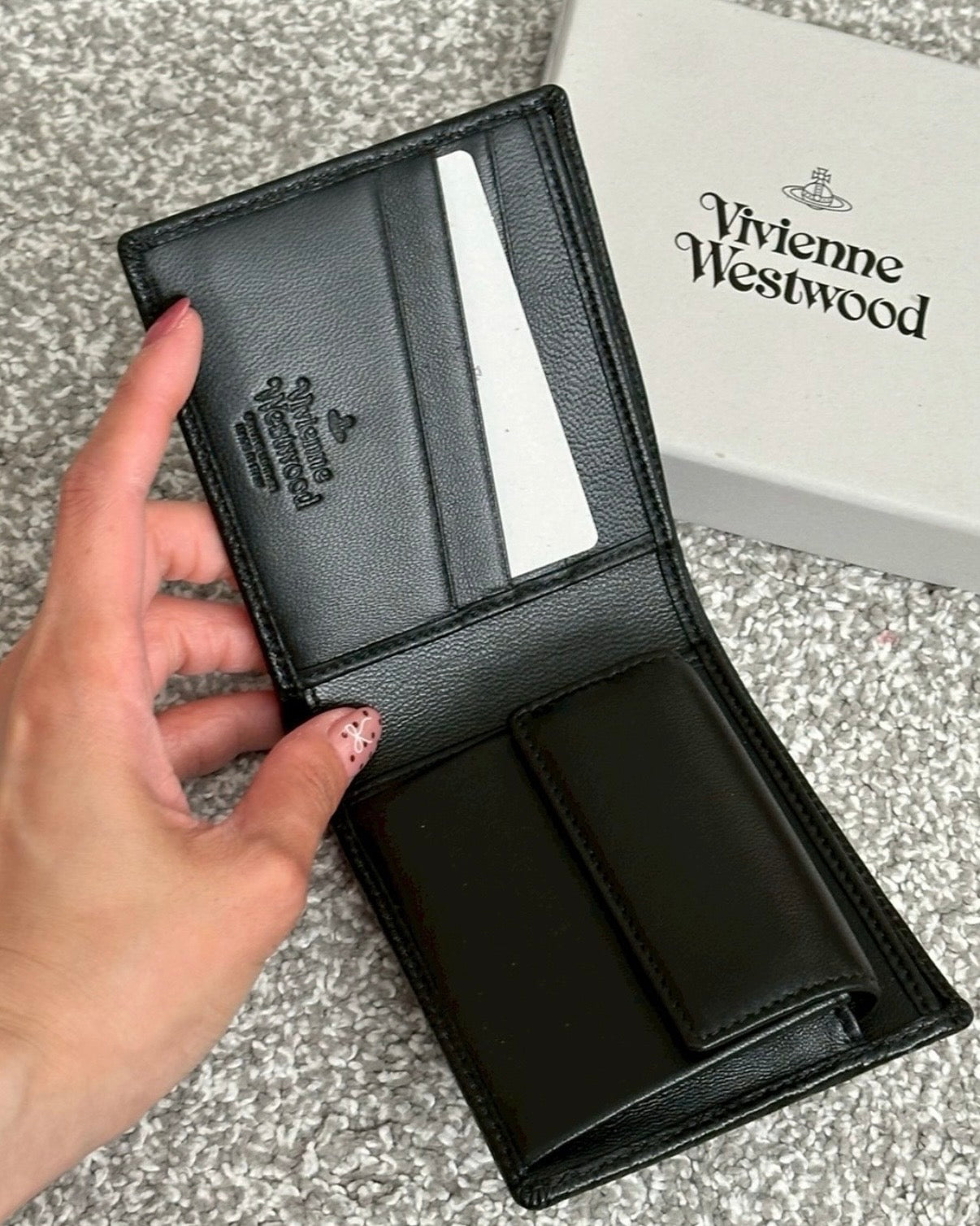 Vivienne Westwood Bifold Cardholder 復古星星壓紋 [新品優惠中 超難買限定版]