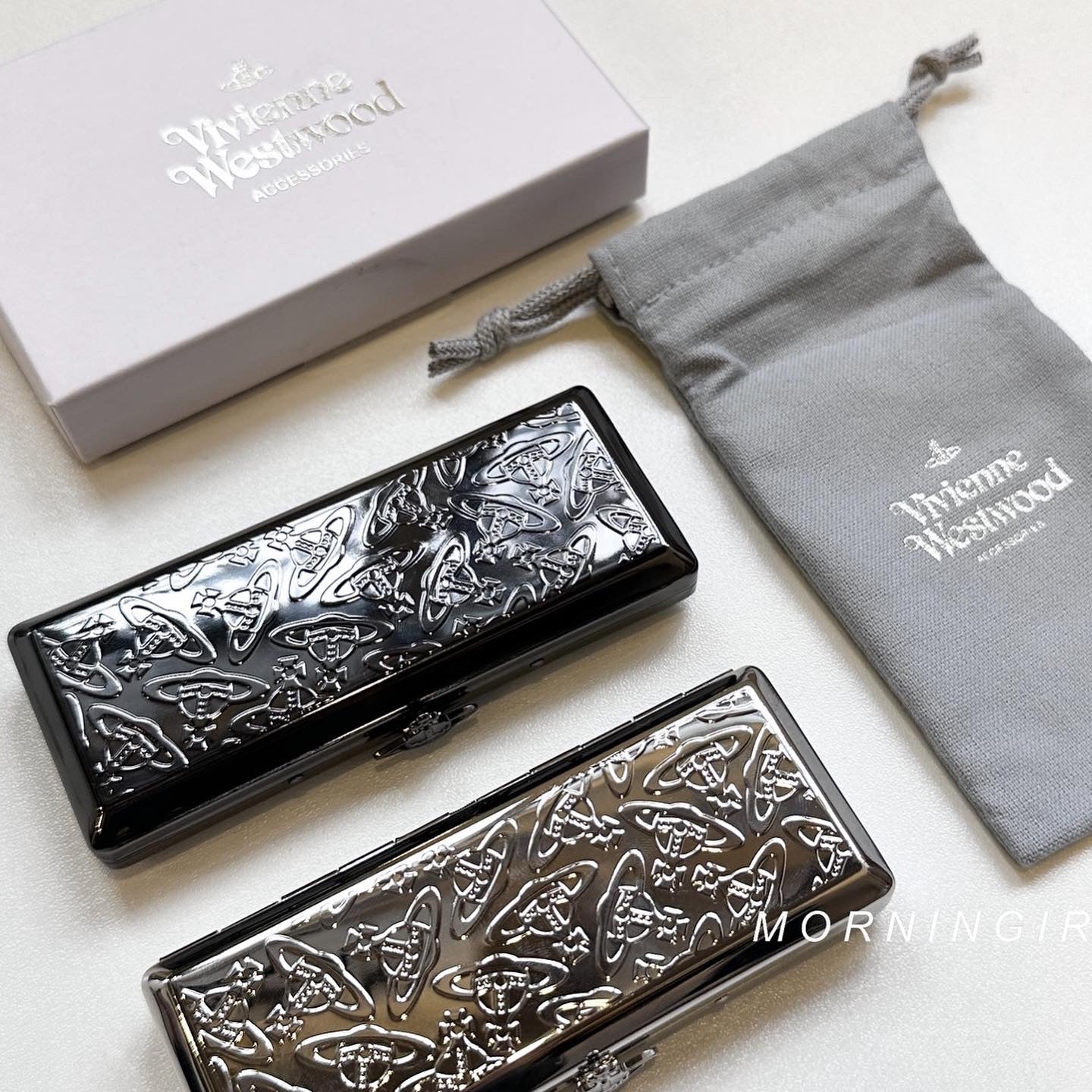Vivienne Westwood 金屬鏡面ORB Monogram雕刻煙盒 [日本限定 已再度加價 最後一批加價前現貨完售即止!]]