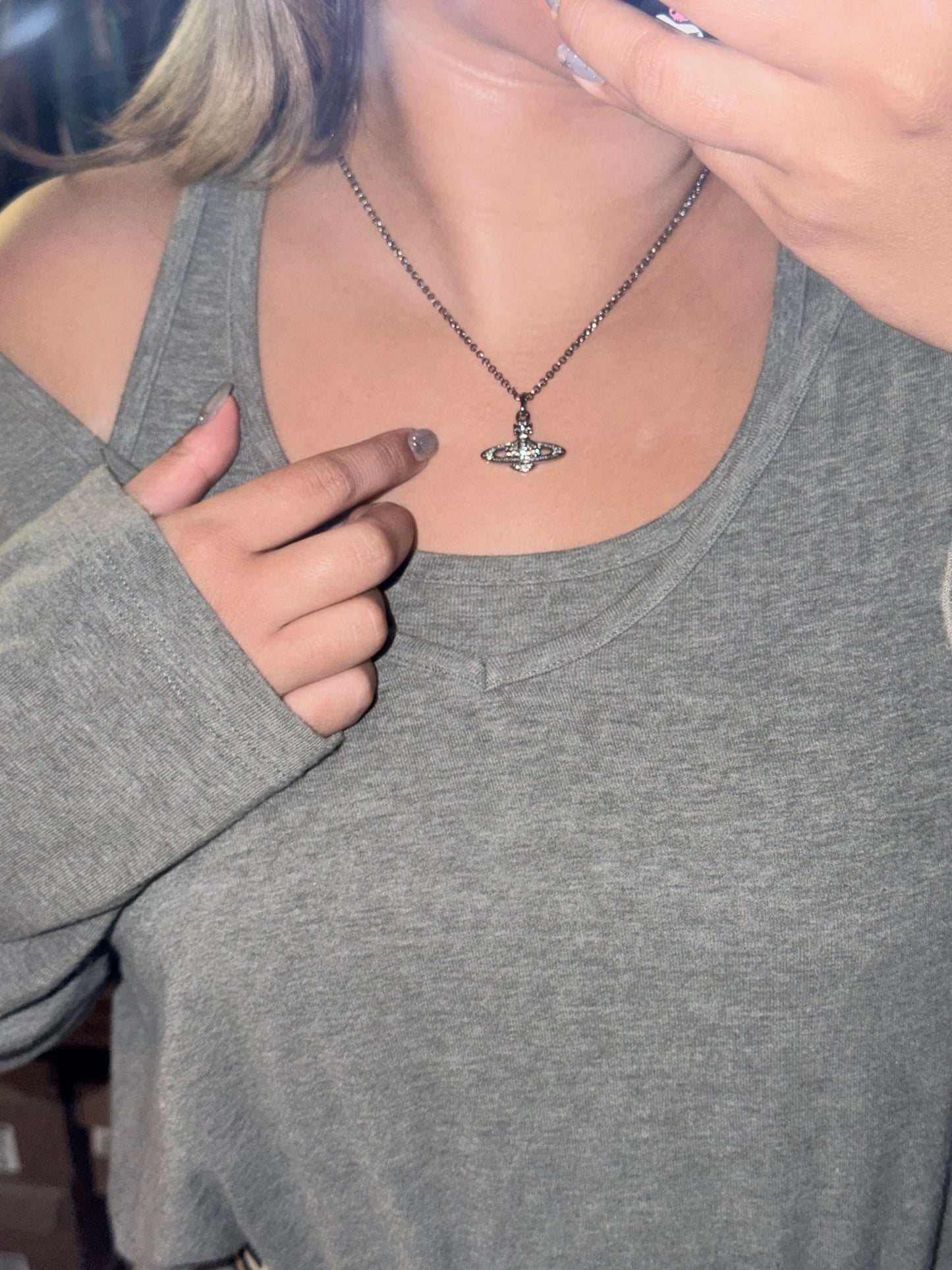 Vivienne Westwood Mini Bas Relief Pendant Necklace 全閃石土星 [BABYMONSTER ASA同款 推薦新手入門 最新太空灰上架!]