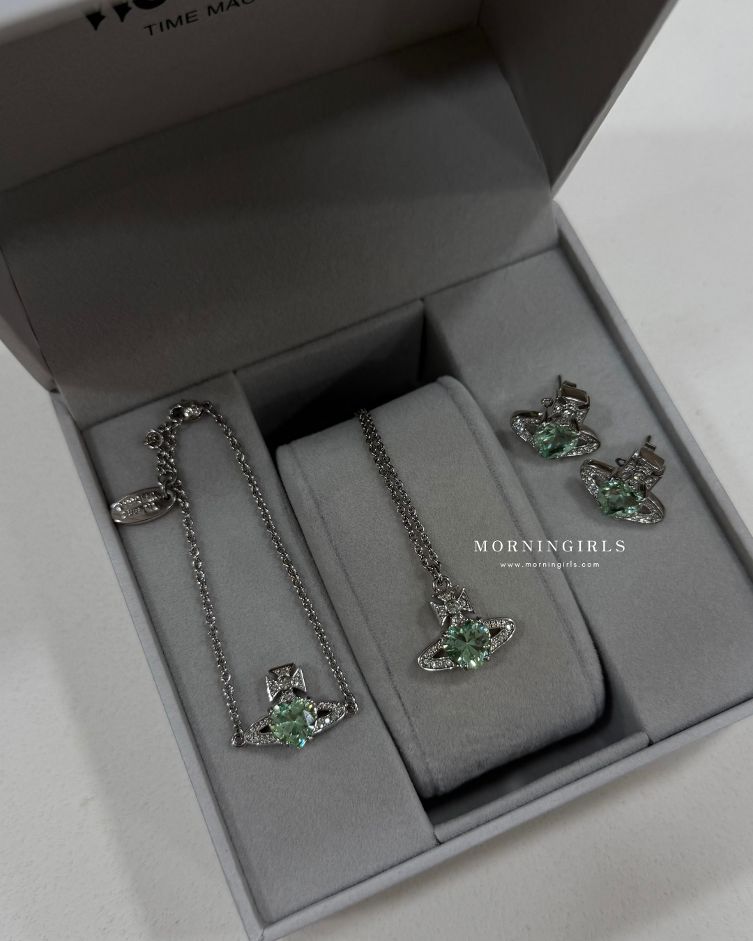 Vivienne Westwood Ariella Necklace 閃鑽愛心 最新春夏限定薄荷綠 滿滿的清新感［最新上架頸鏈耳環手鏈全套現貨供應中］