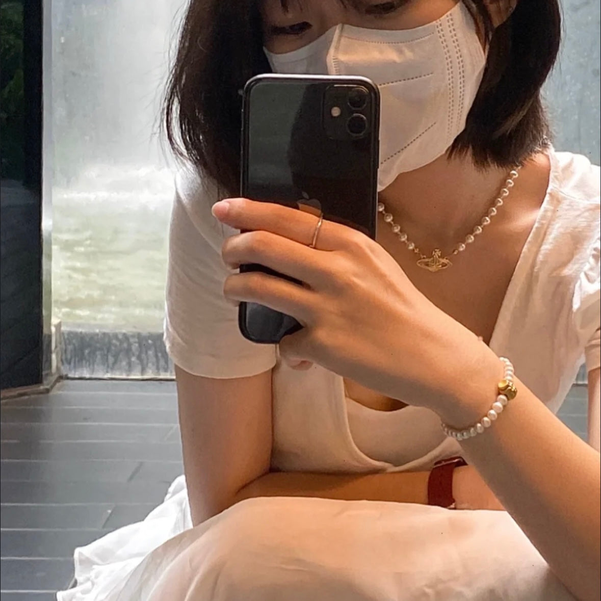 Vivienne Westwood Mini Bas Relief Pearl Choker [銀色重新補貨!]