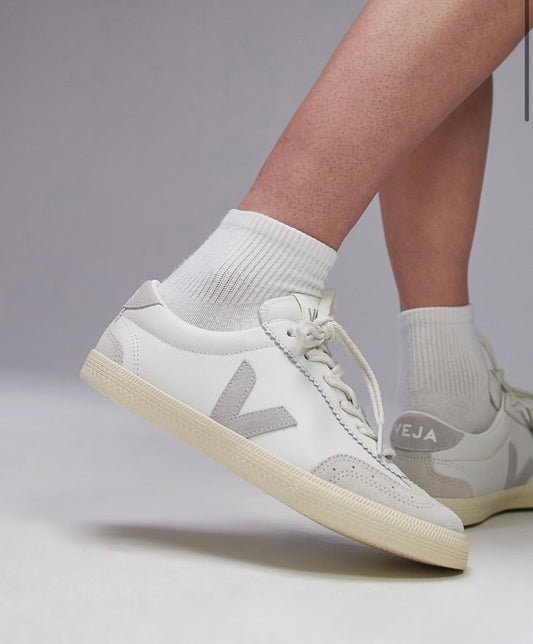 VEJA法國小白鞋 Volley Leather 淺灰白 [最新有機小牛皮!]