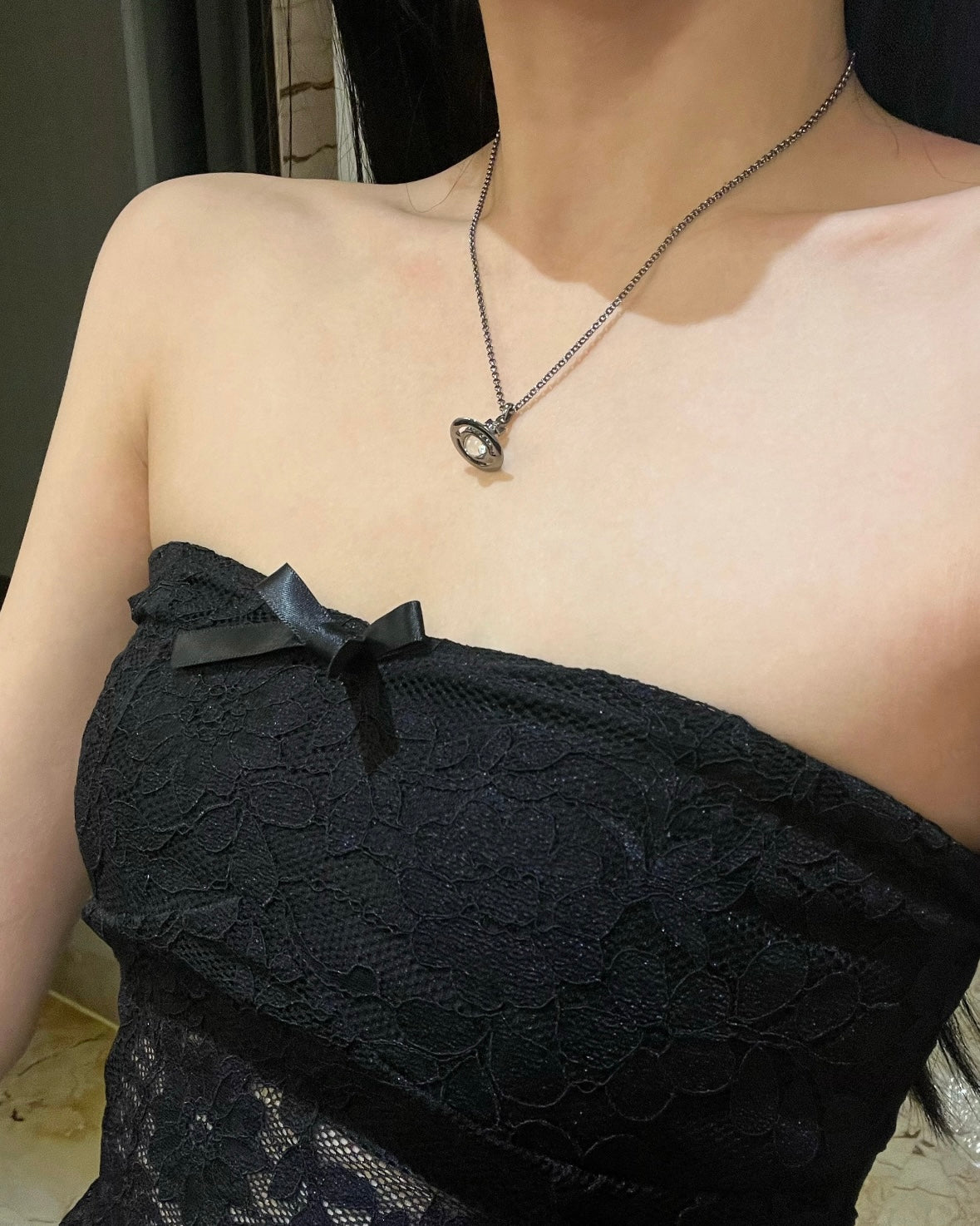 Vivienne Westwood ORB Pendant Crystal Necklace 太空灰星球 [最新上架!]