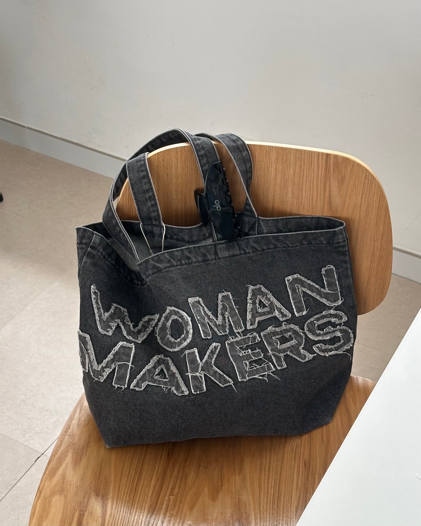 Gentlewoman Denim Tote Bag 灰黑色［超熱賣爛牛仔 皇牌單品!］