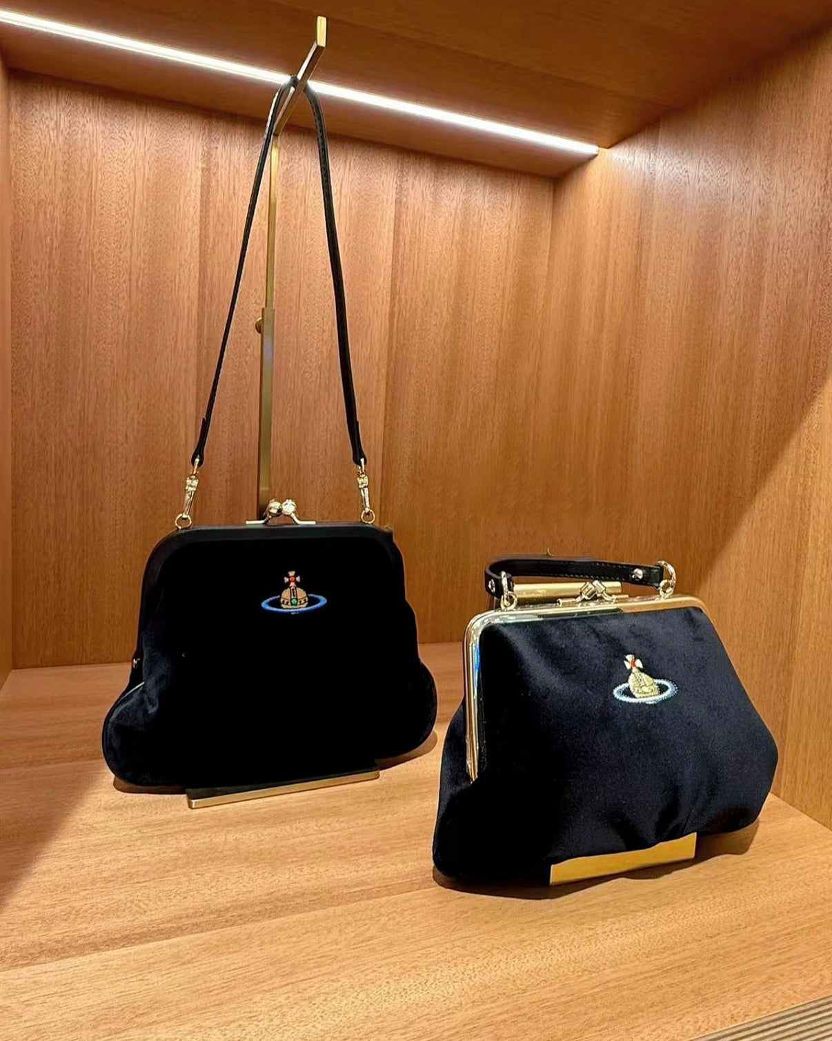 Vivienne Westwood 天鵝絨小千金系列 [低至$899/台幣$3XXX]￼