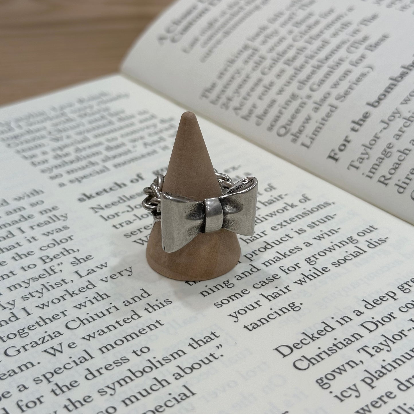 Otro Accesorio 西班牙手工飾物 - Bow on Chain Ring