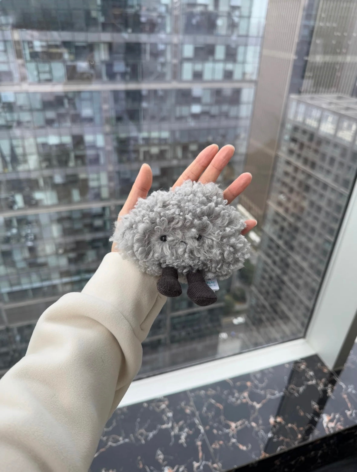 Jellycat 不開心小黑雲 Bag Charm