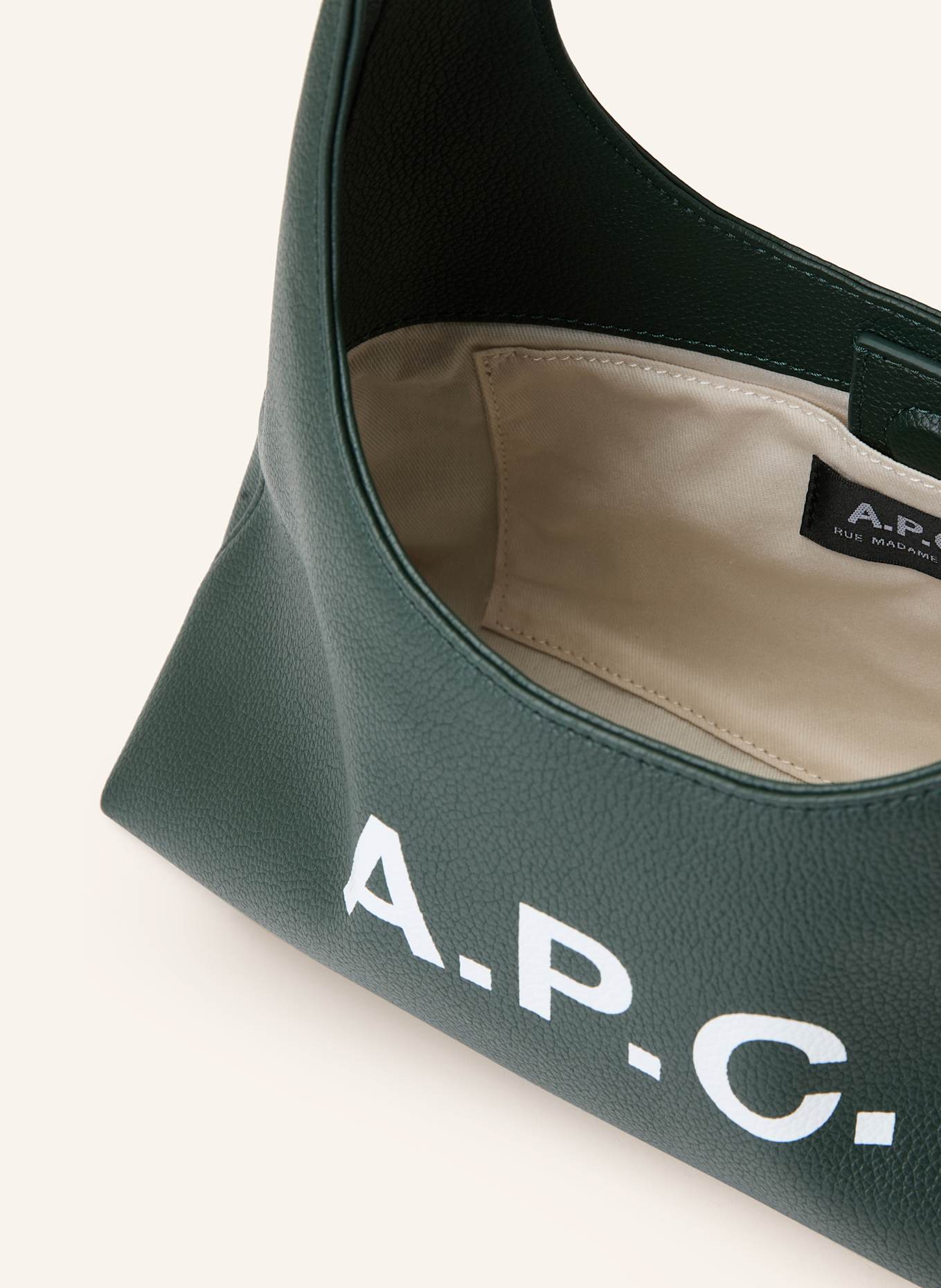 A.P.C. Baby Ninon Shoulder Bag［最新上架! 超可愛腋下袋! 全現貨發售中］