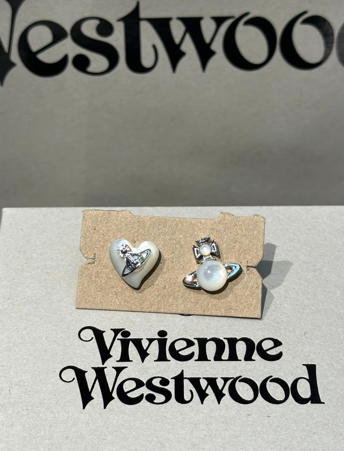 Vivienne Westwood Thomasina Earrings [絕美愛心星球 限時大折扣中!]