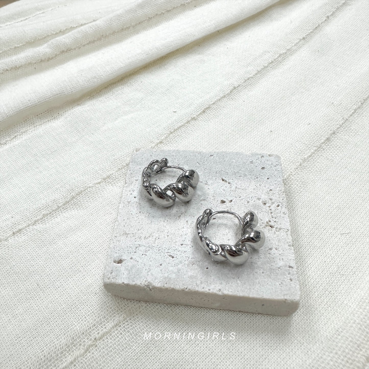 KOREA Croissant Earrings